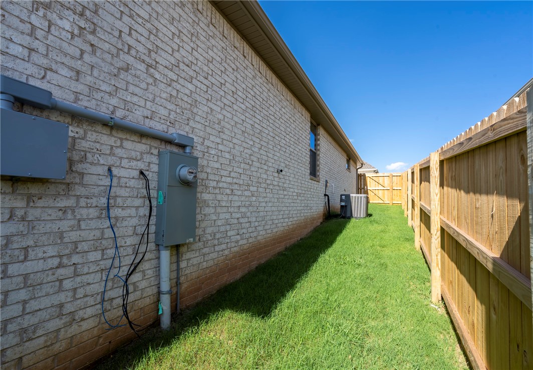 main property photo 25