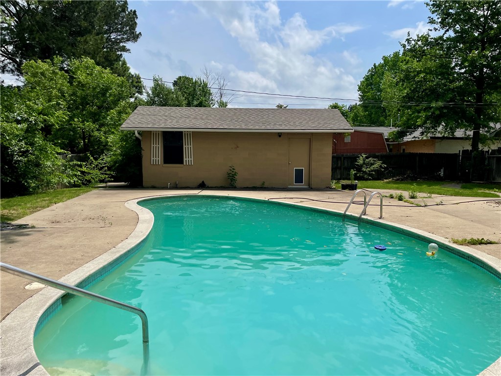 main property photo 36