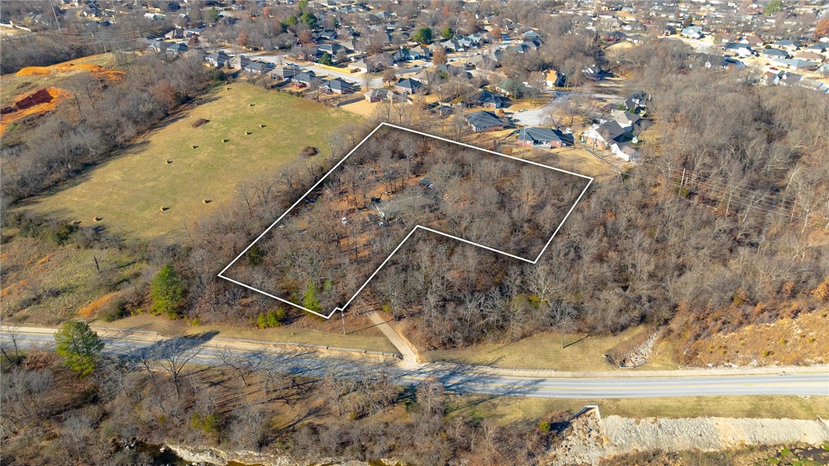 main property photo 13