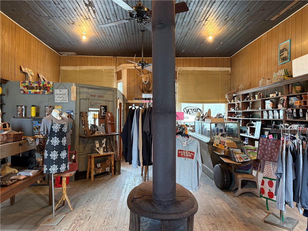 main property photo 31
