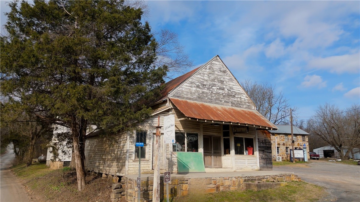 main property photo 45