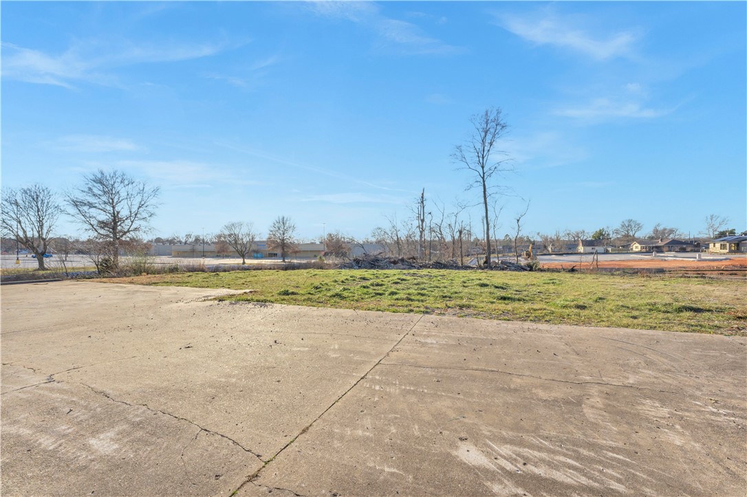 main property photo 13