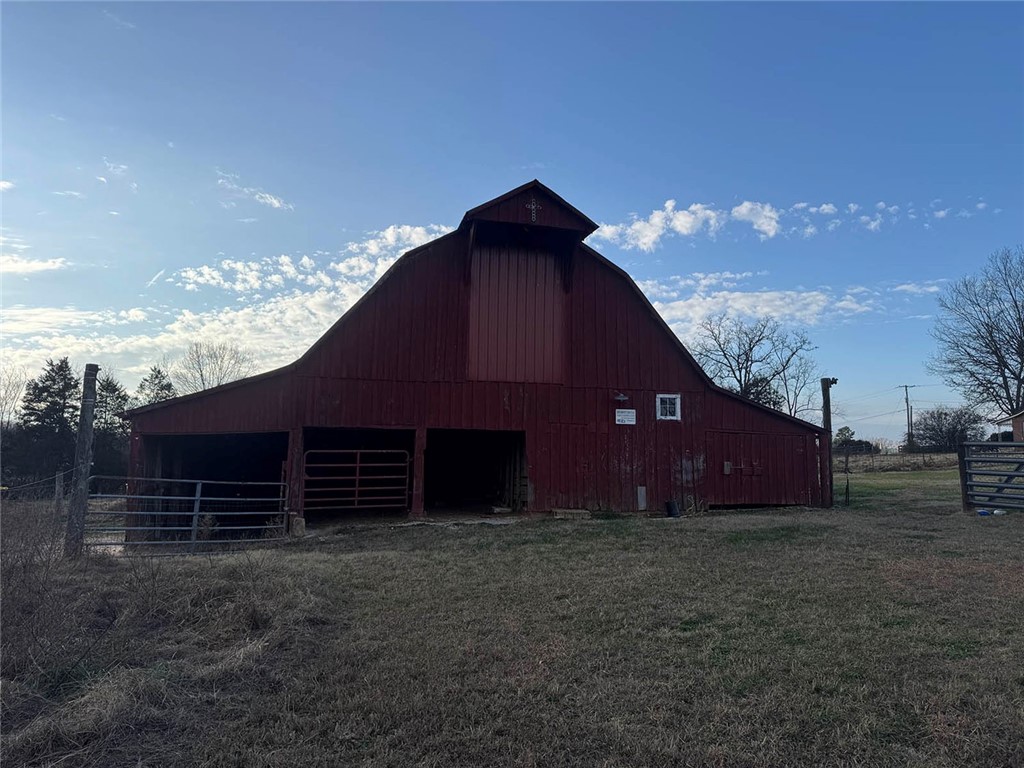 main property photo 25