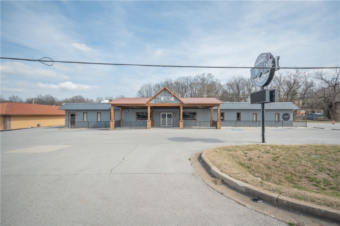 main property photo 17