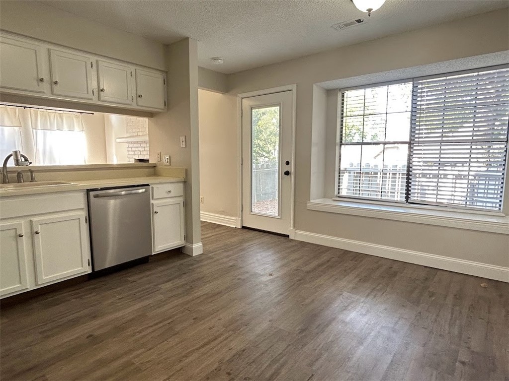 property viewer photo 3