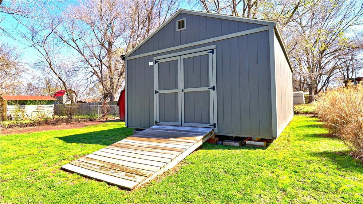 main property photo 51