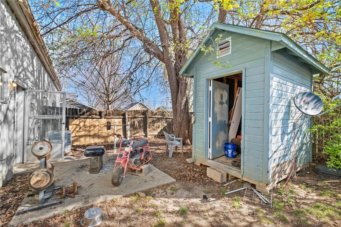 main property photo 20