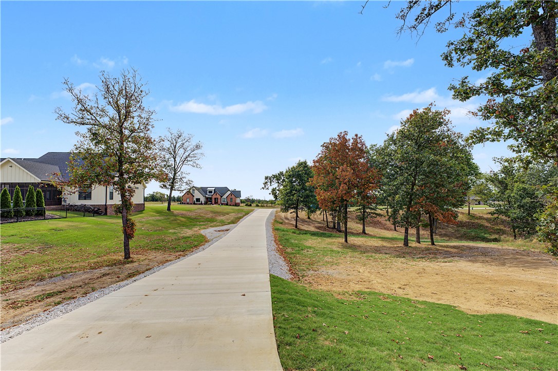 main property photo 25