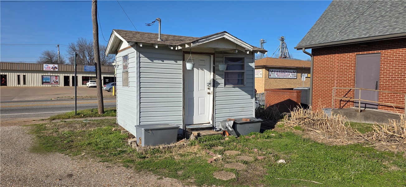 main property photo 8