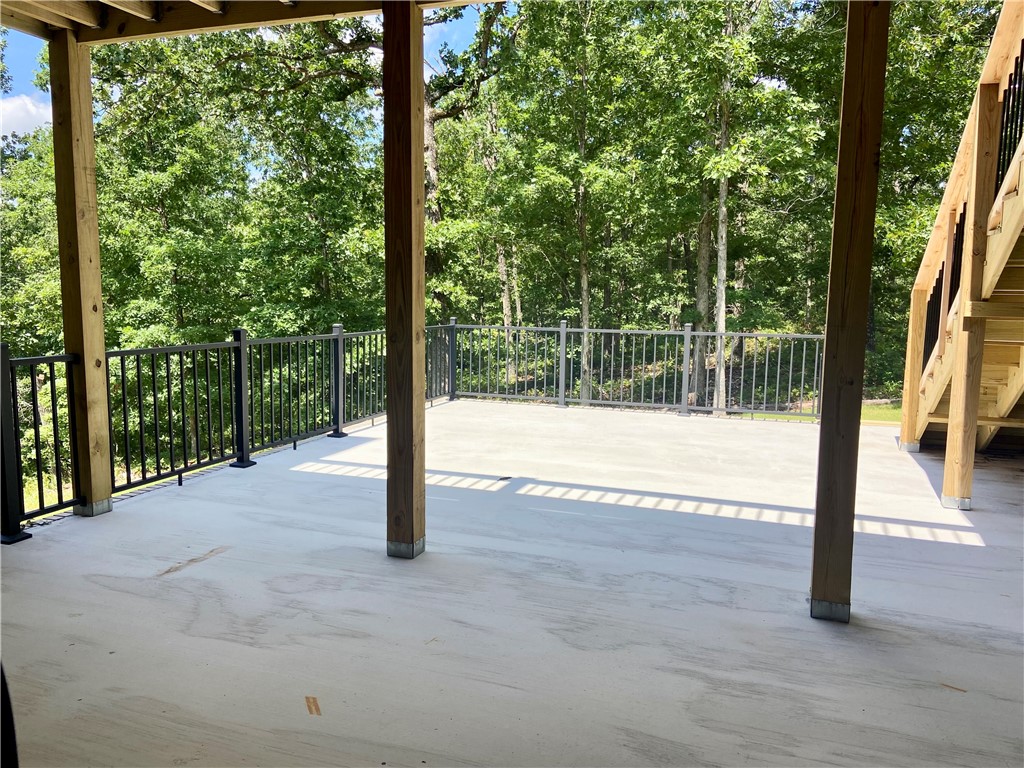 main property photo 40