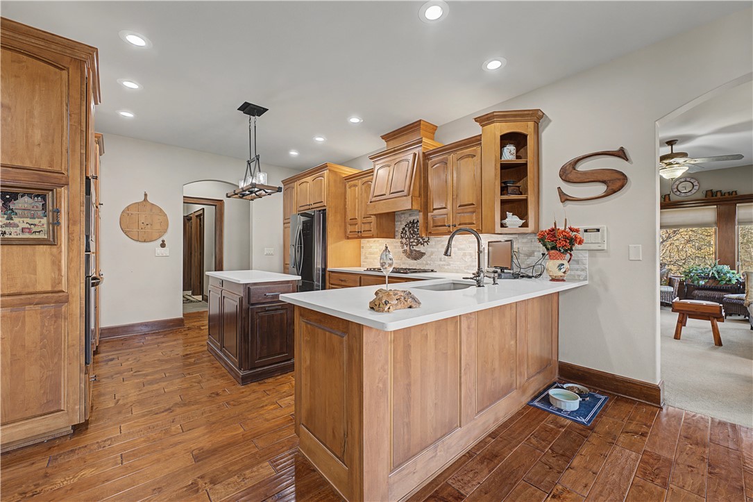 main property photo 13
