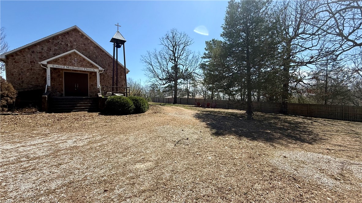 main property photo 17