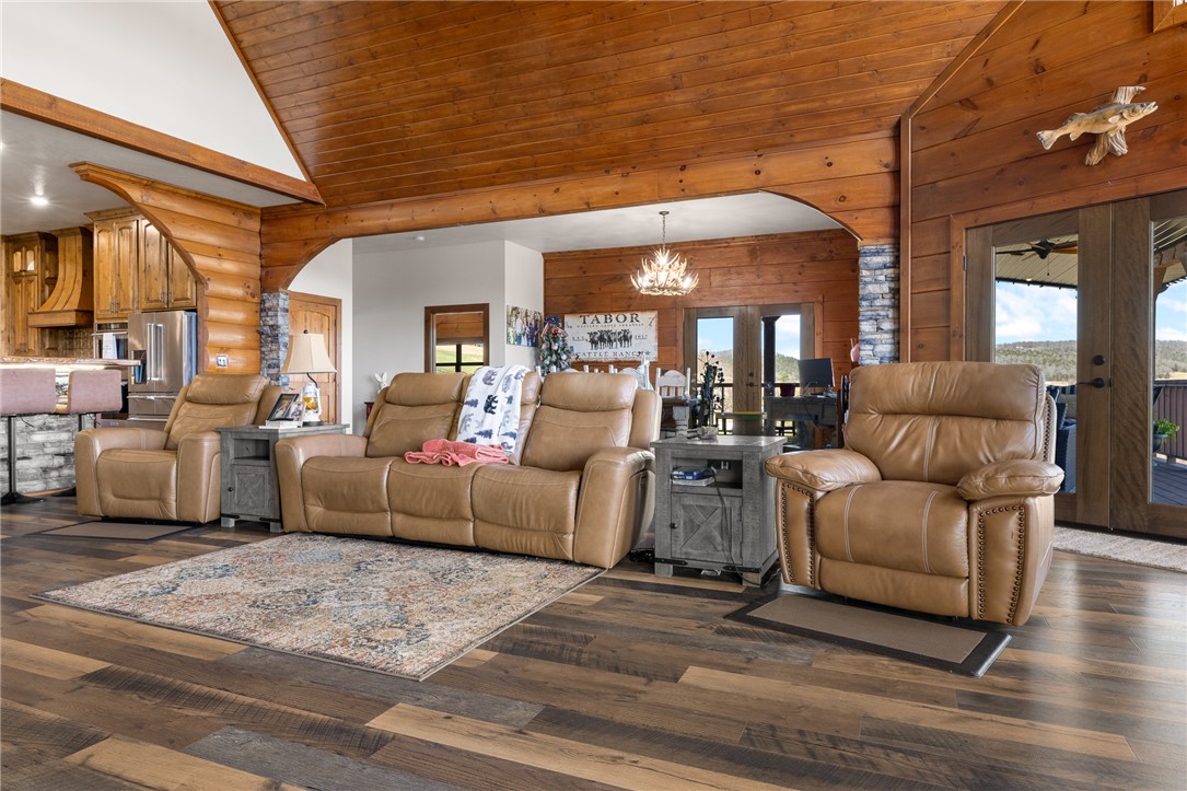 main property photo 13