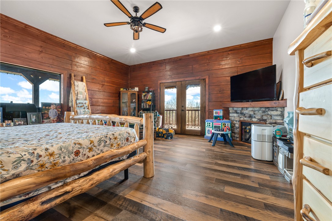main property photo 17