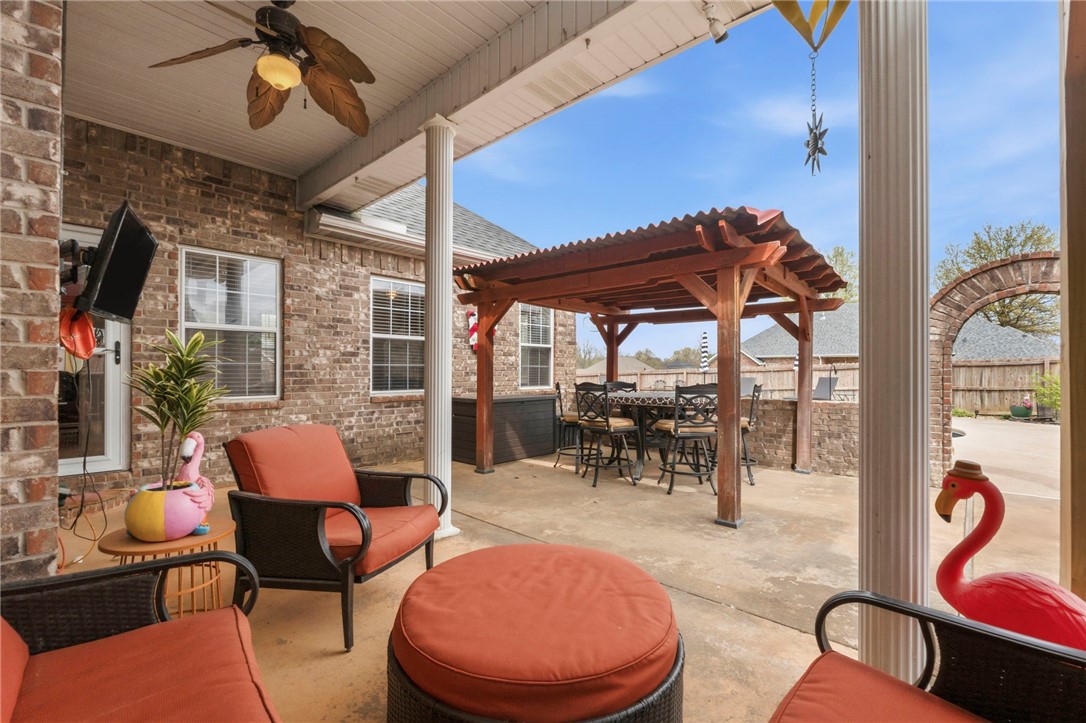 main property photo 11