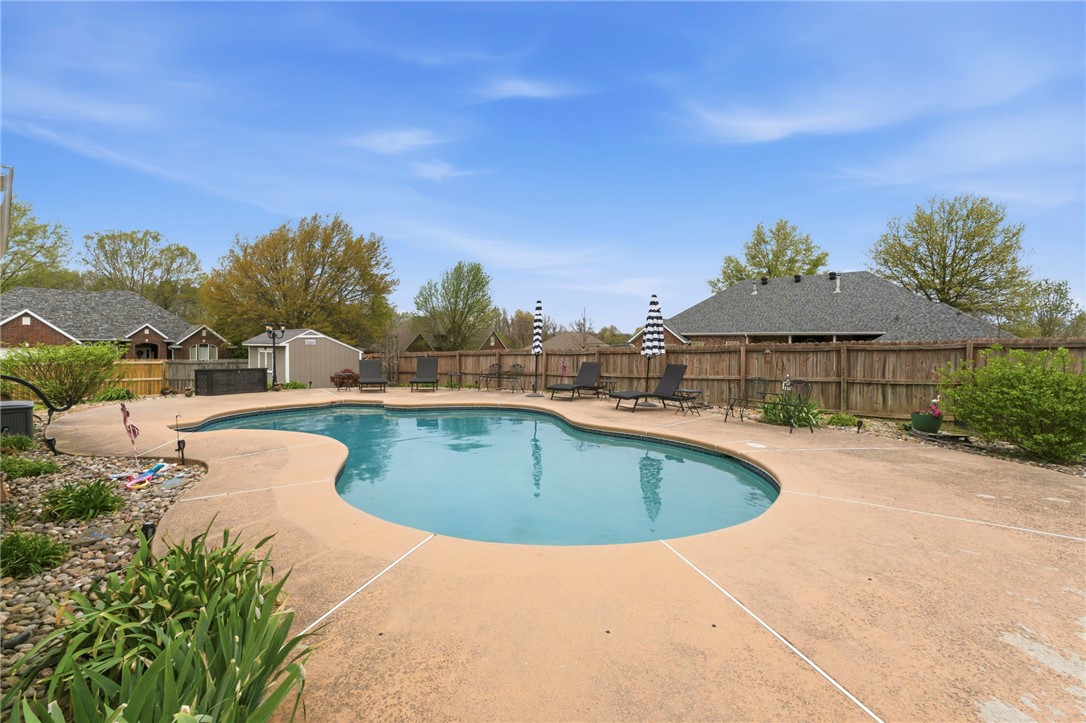 main property photo 12