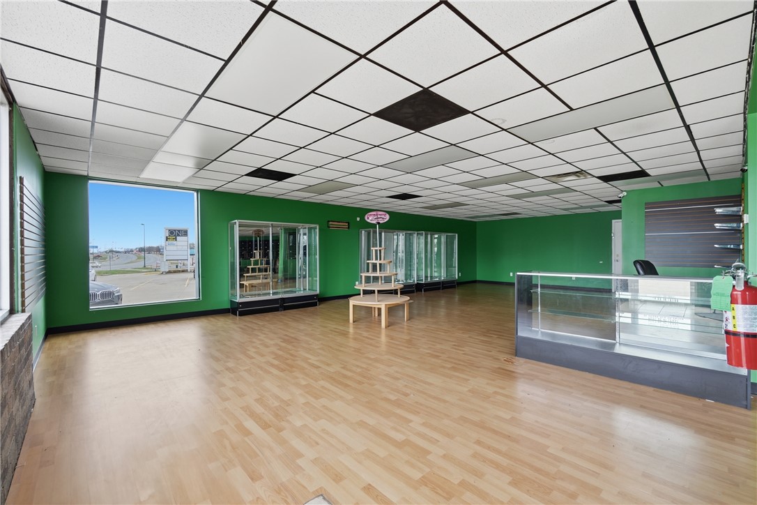 main property photo 16