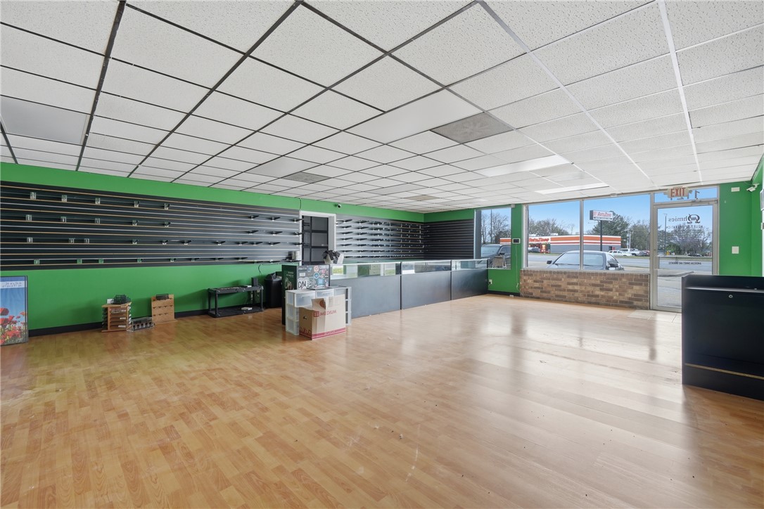 main property photo 24