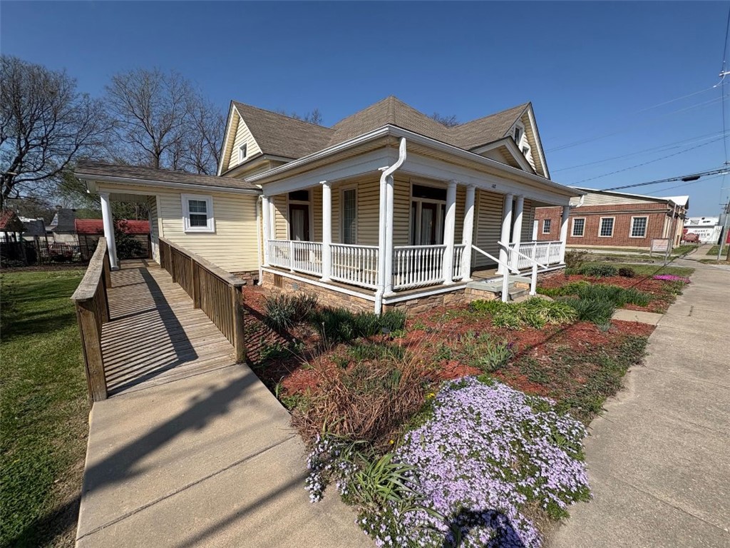 main property photo 11