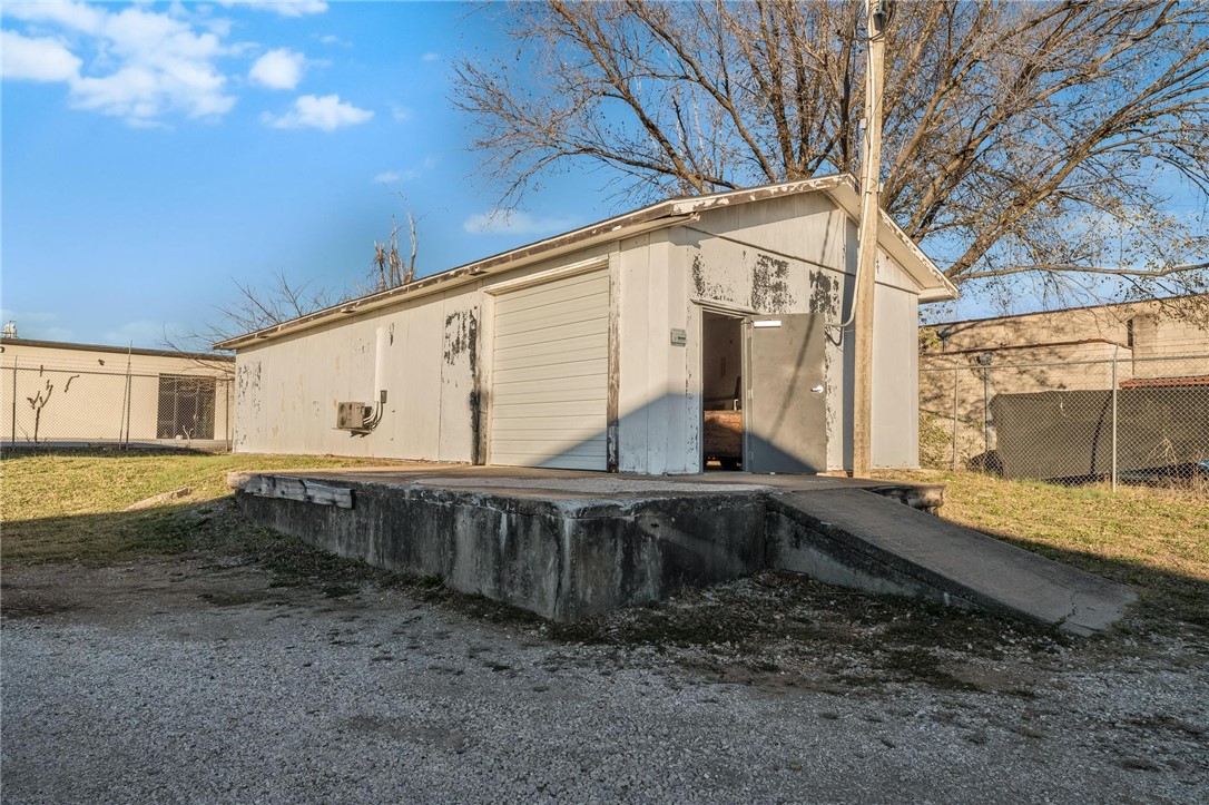 main property photo 27