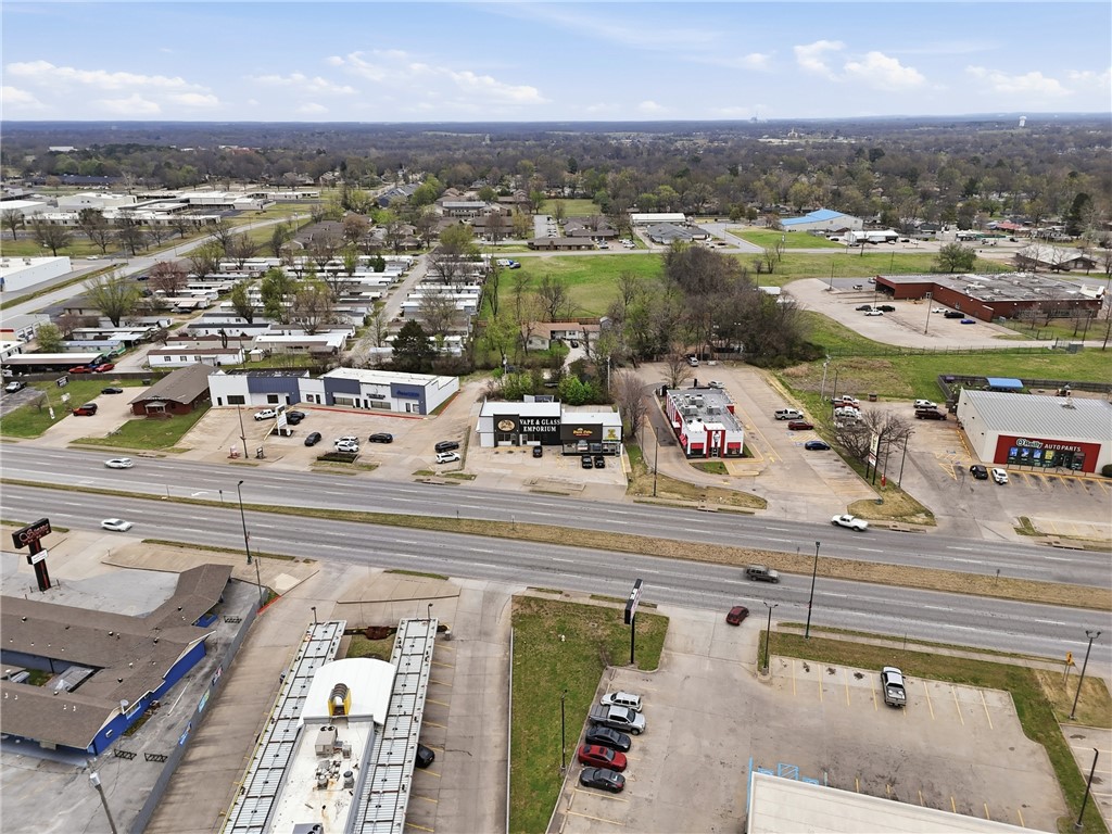 main property photo 17