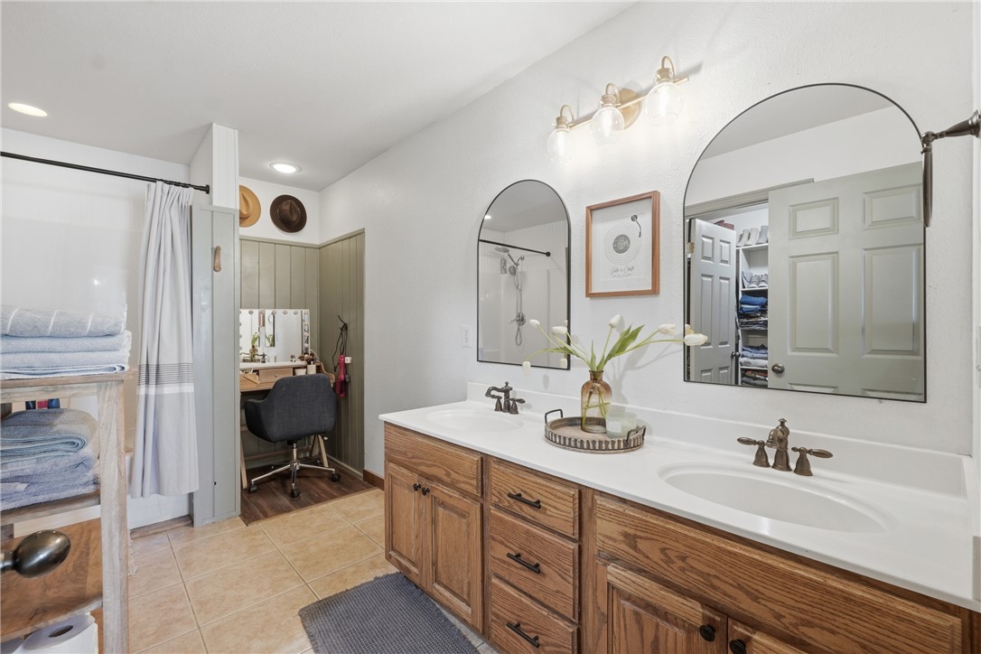 property viewer photo 16