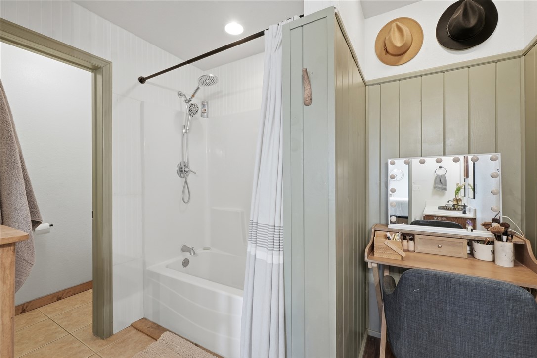 property viewer photo 18