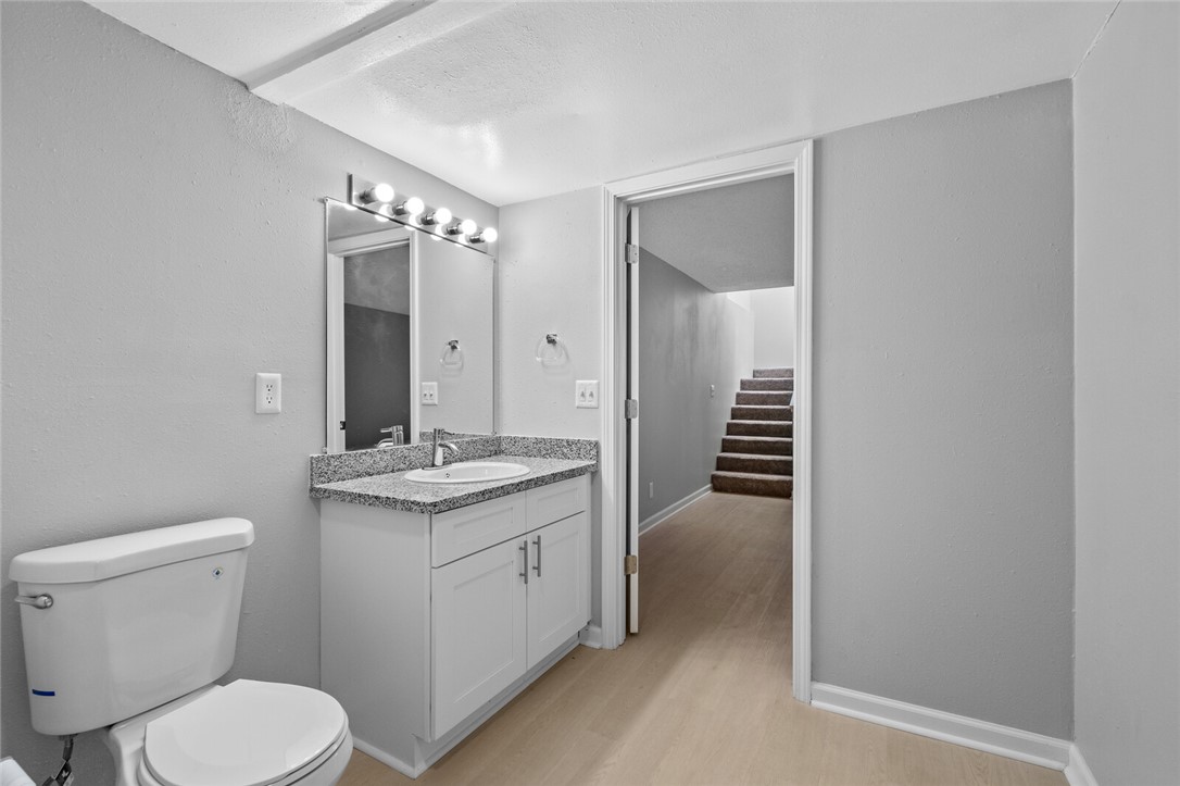 property viewer photo 15