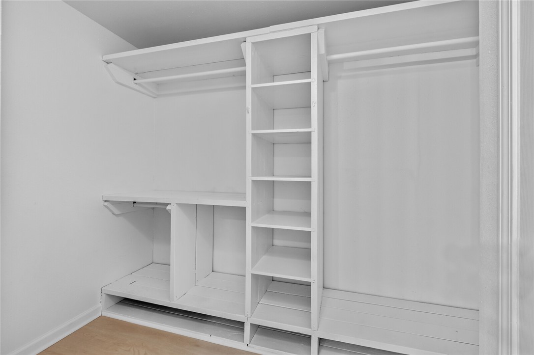 property viewer photo 16