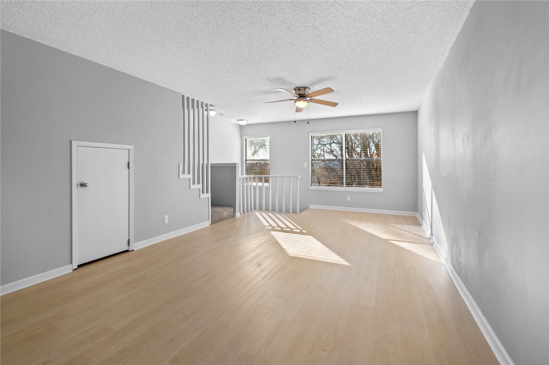 property viewer photo 3