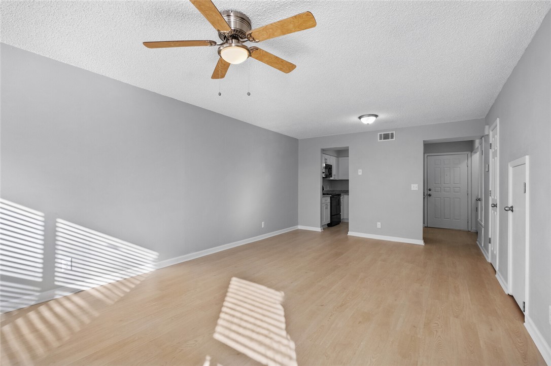 property viewer photo 4
