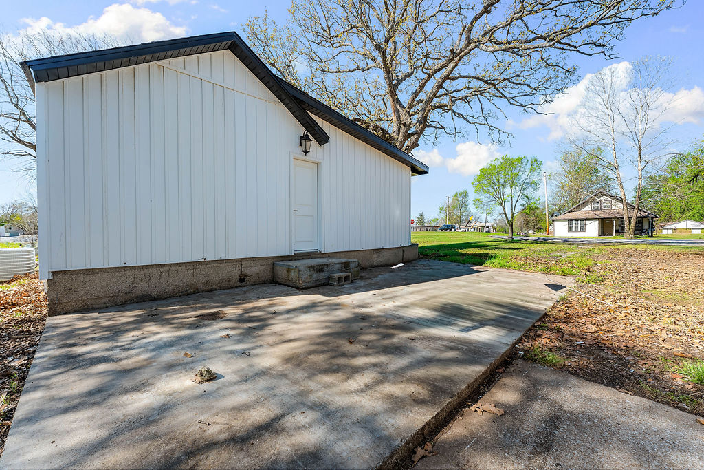 main property photo 8