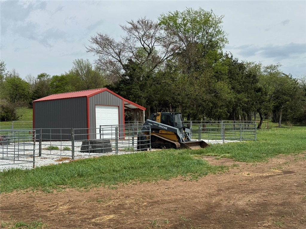 main property photo 13
