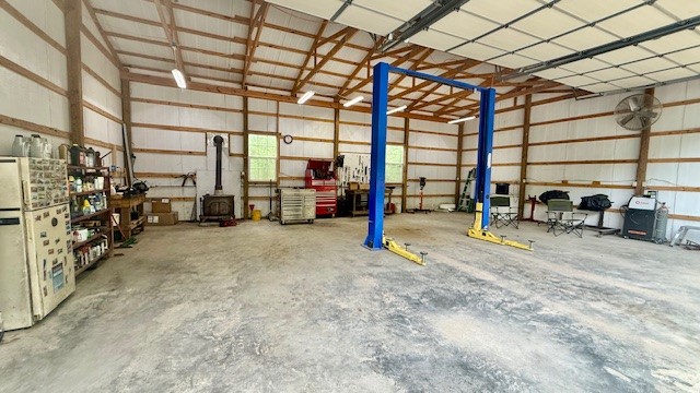 main property photo 40