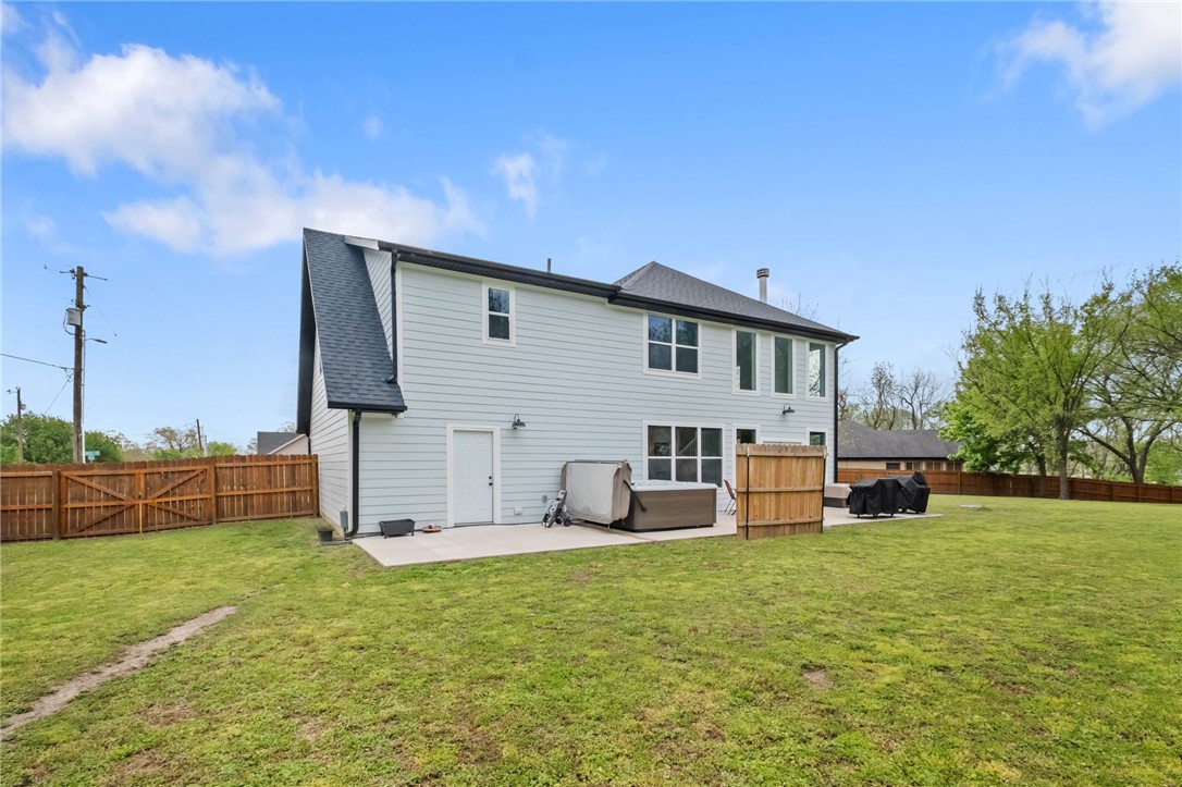 main property photo 30