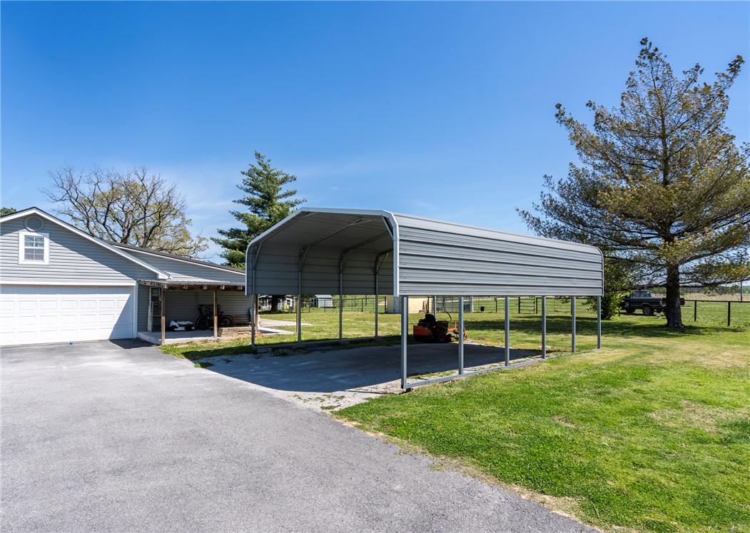 main property photo 41