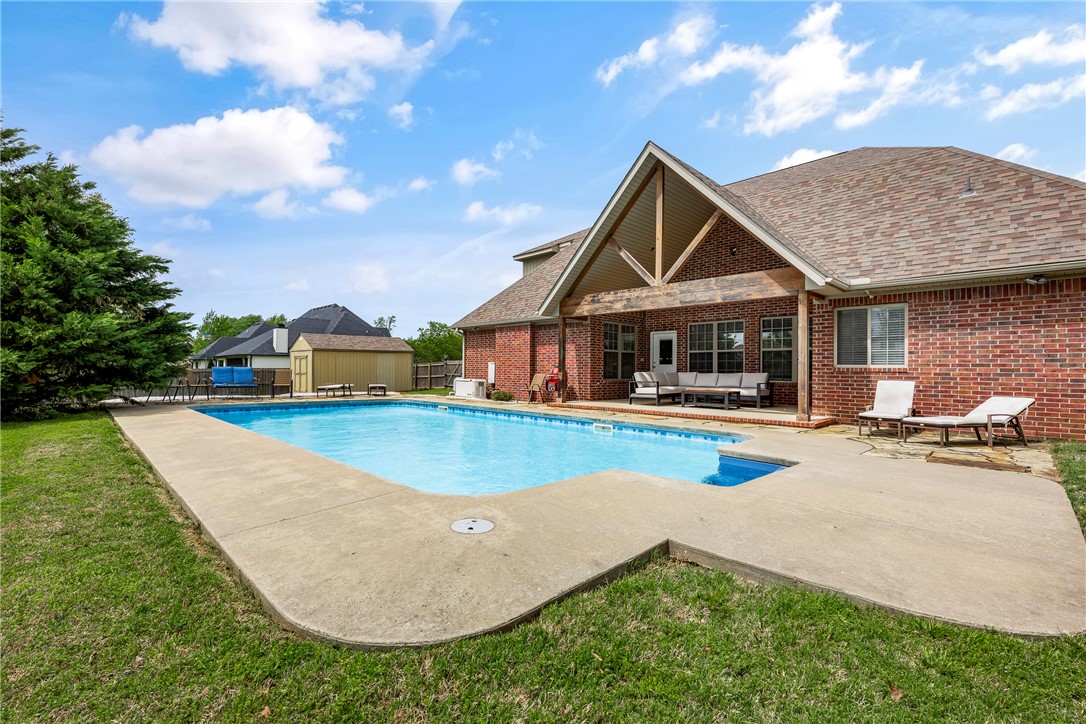 main property photo 23