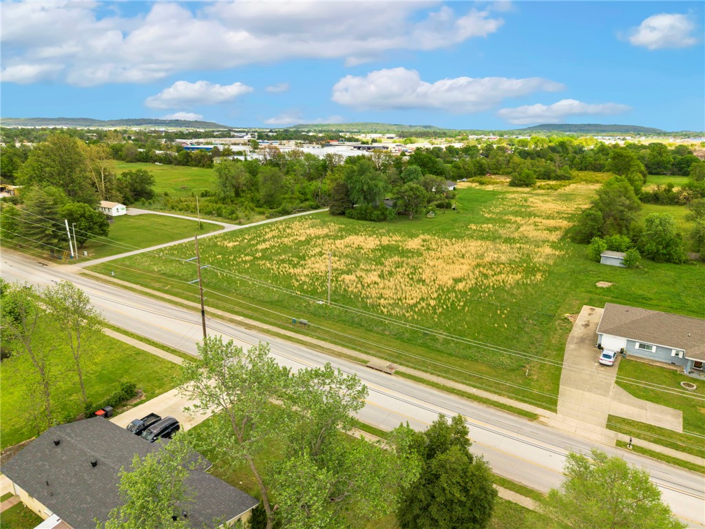 main property photo 11