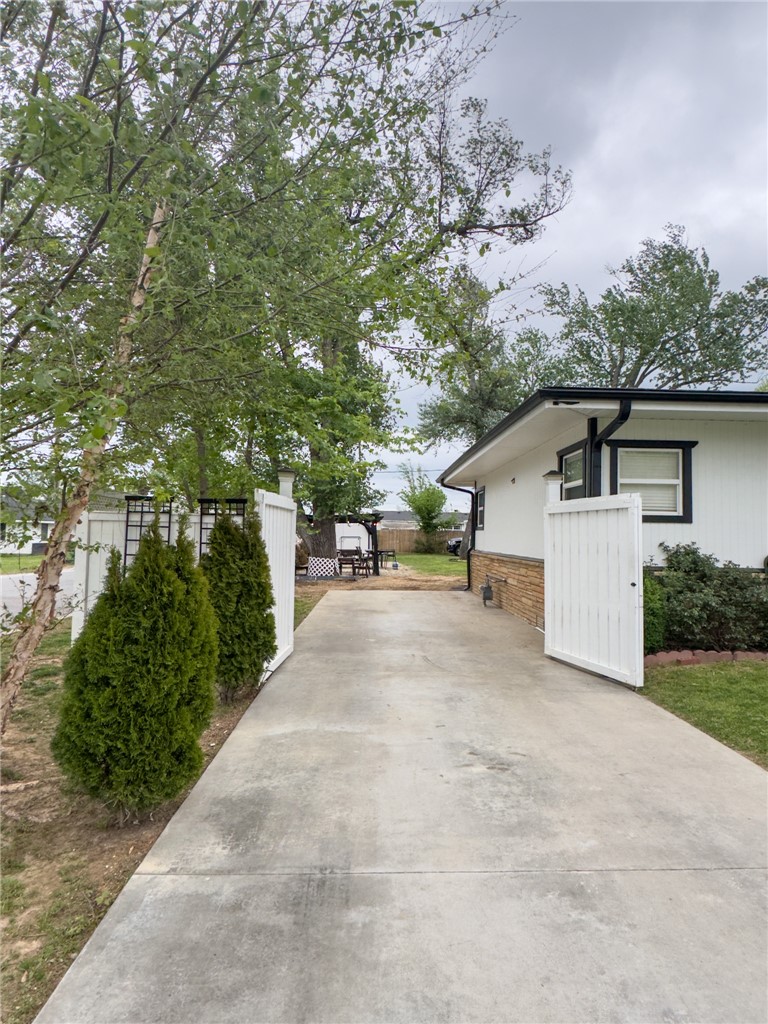 main property photo 38