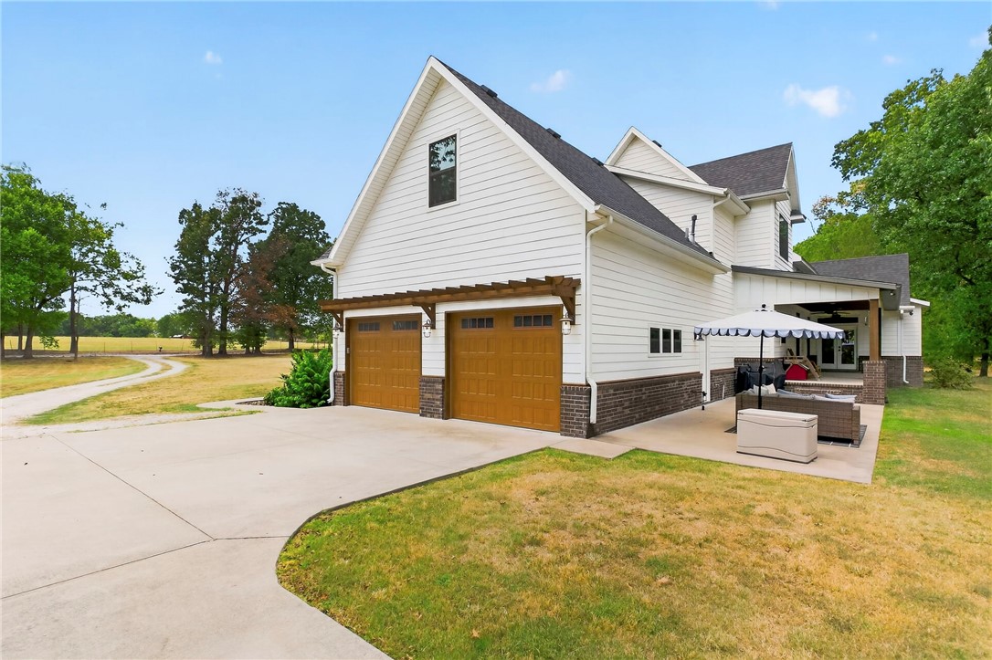main property photo 27
