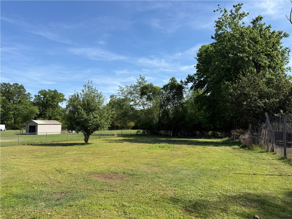 main property photo 28