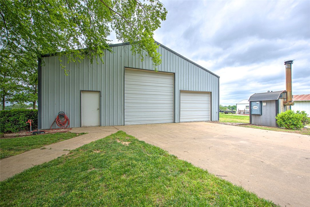 main property photo 35