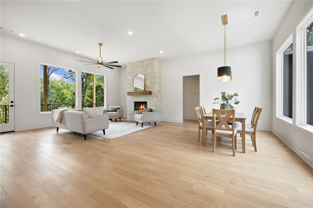 property viewer photo 5