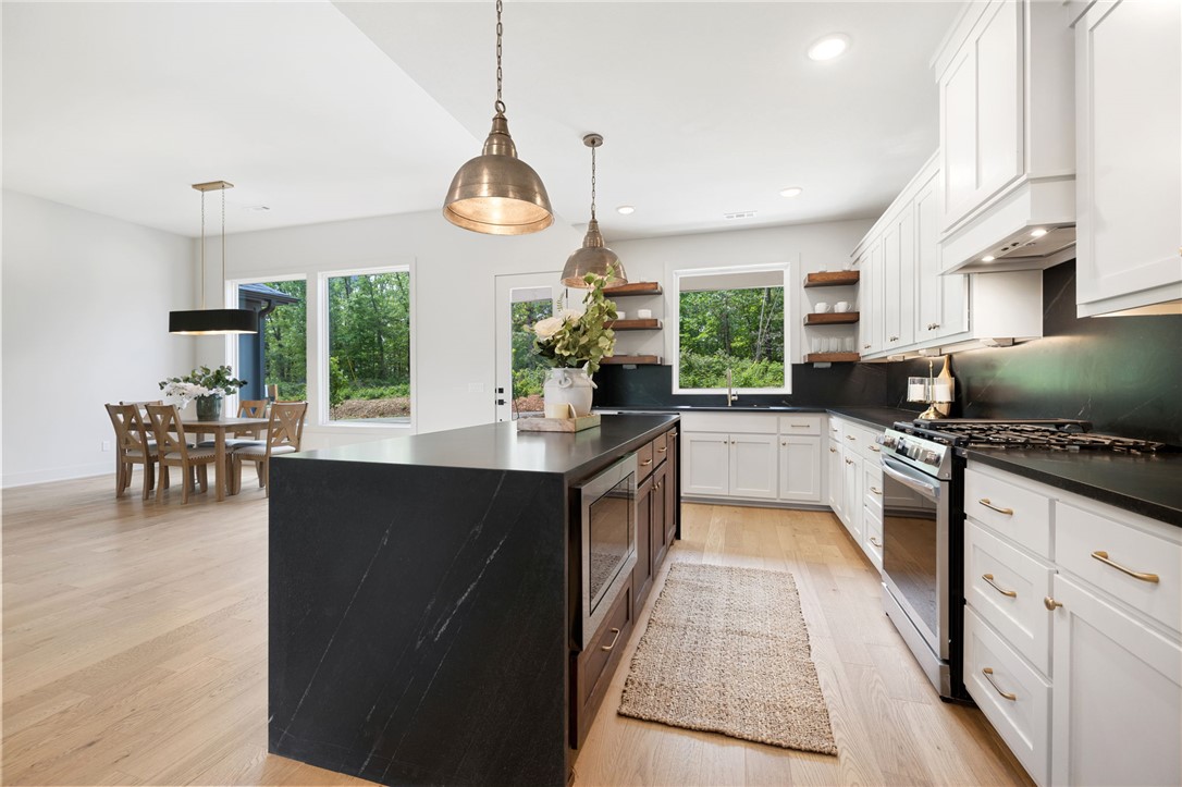 property viewer photo 9