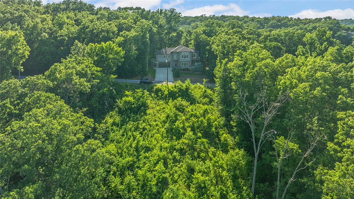 main property photo 28