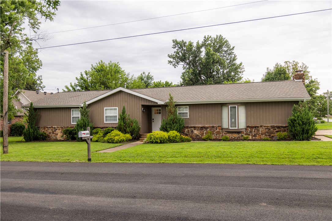 main property photo 30