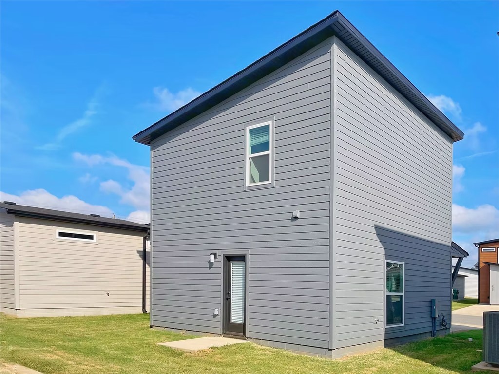 main property photo 28
