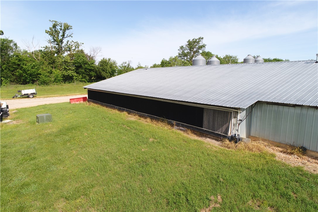 main property photo 12