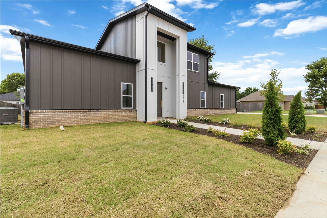 main property photo 29