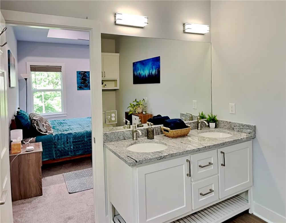 property viewer photo 17